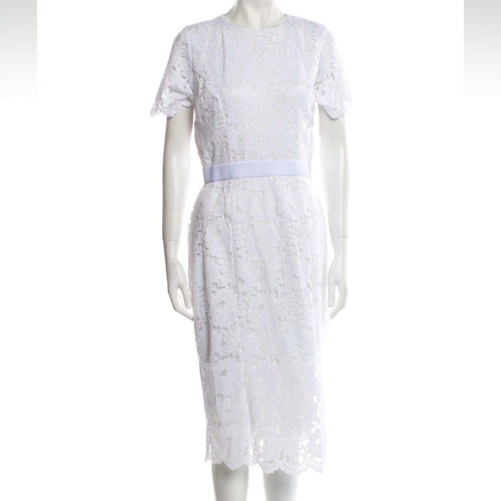 Neiman Marcus lace midi classic - NWT, size M